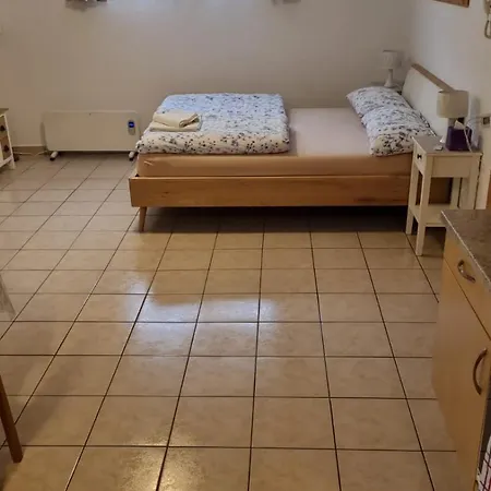 Chris Apartment