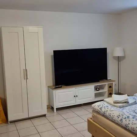Apartment Chris