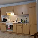 Chris דירה